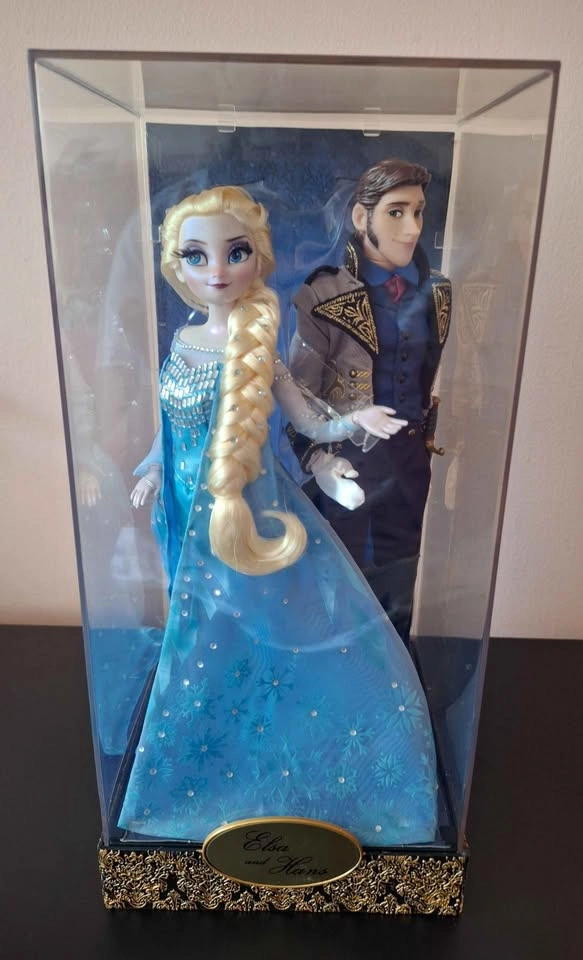 Disney Fairytale Designer Collection Elsa and Hans Doll Set - photo 2