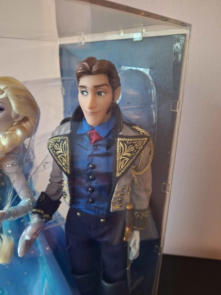 Disney Fairytale Designer Collection Elsa and Hans Doll Set - photo 5