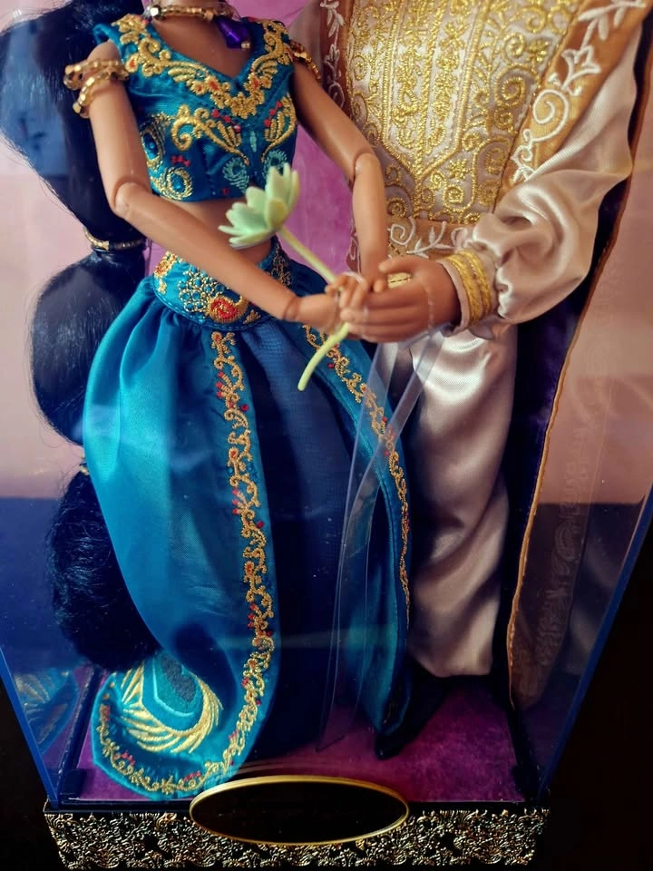 Disney Aladdin Designer Fairytale Couple Jasmine Limited Edition - photo 4