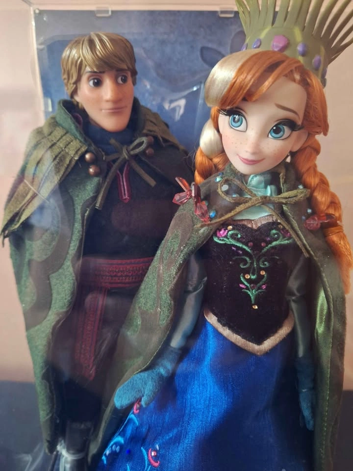 DISNEY FAIRYTALE DESIGNER COLLECTION ANNA KRISTOFF FROZEN DOLLS - photo 3