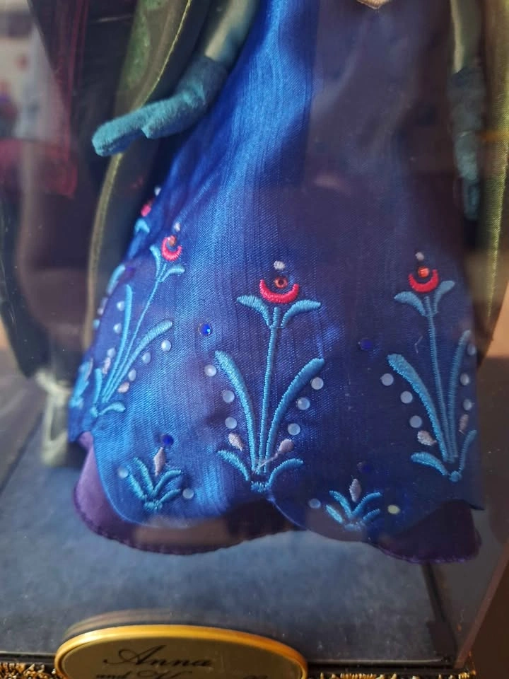DISNEY FAIRYTALE DESIGNER COLLECTION ANNA KRISTOFF FROZEN DOLLS - photo 4