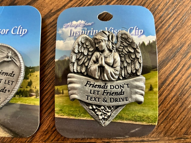 Visor Clips - Friends don’t let friends text and drive - photo 2