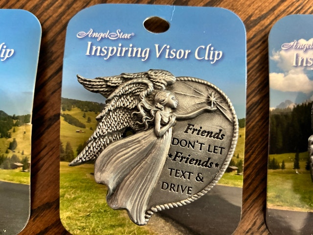 Visor Clips - Friends don’t let friends text and drive - photo 3