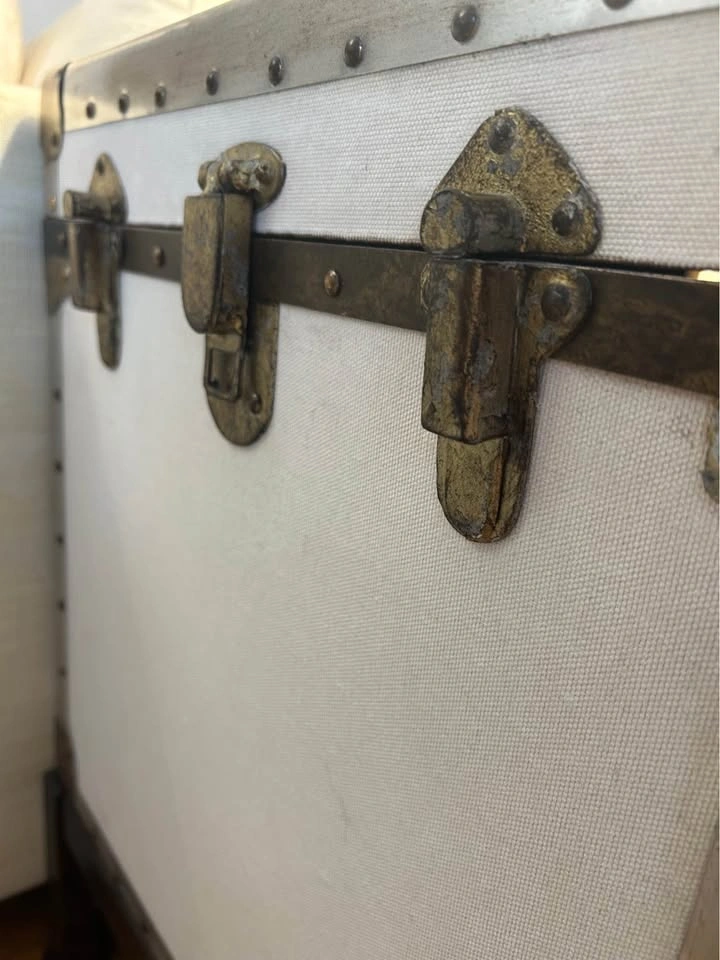 Set of Pottery Barn Trunk Side Tables - photo 3