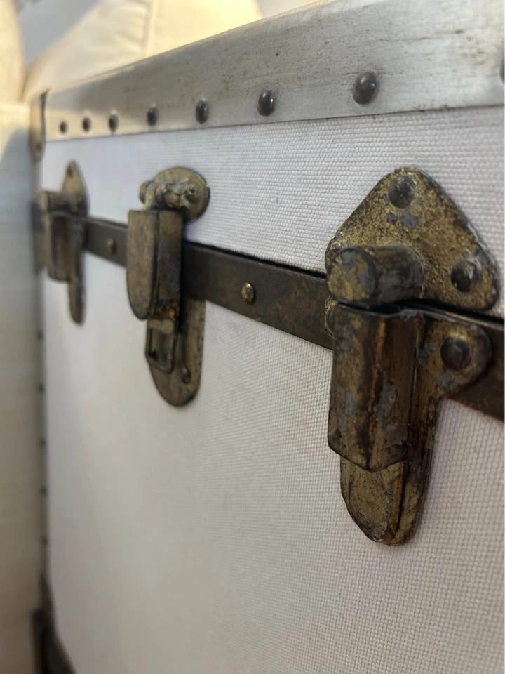 Set of Pottery Barn Trunk Side Tables - photo 4