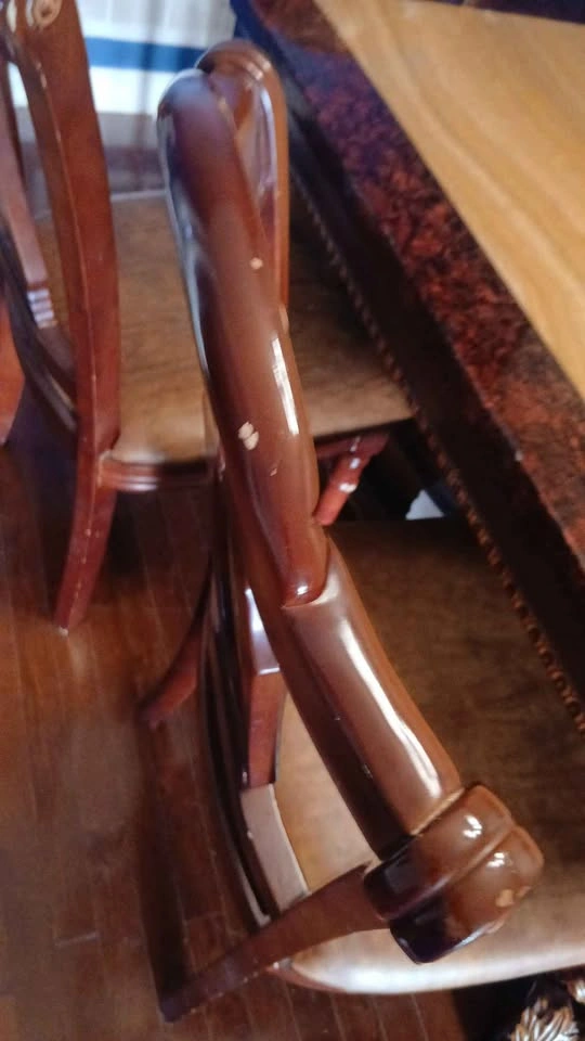Dinning table and 6 chairs - photo 2