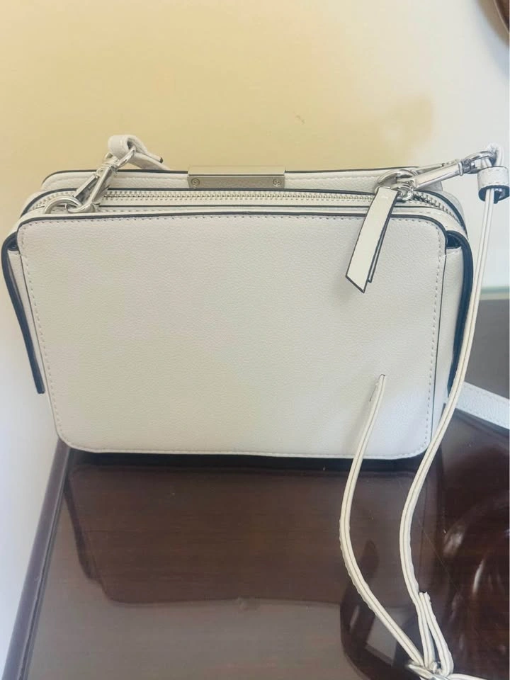 Nine West White Crossbody Bag with Free Beige Monogram Card Case - photo 4