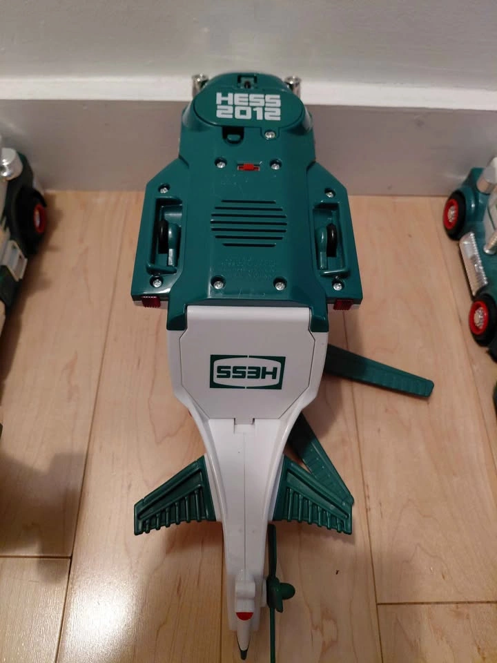 HESS TRUCKS - photo 4