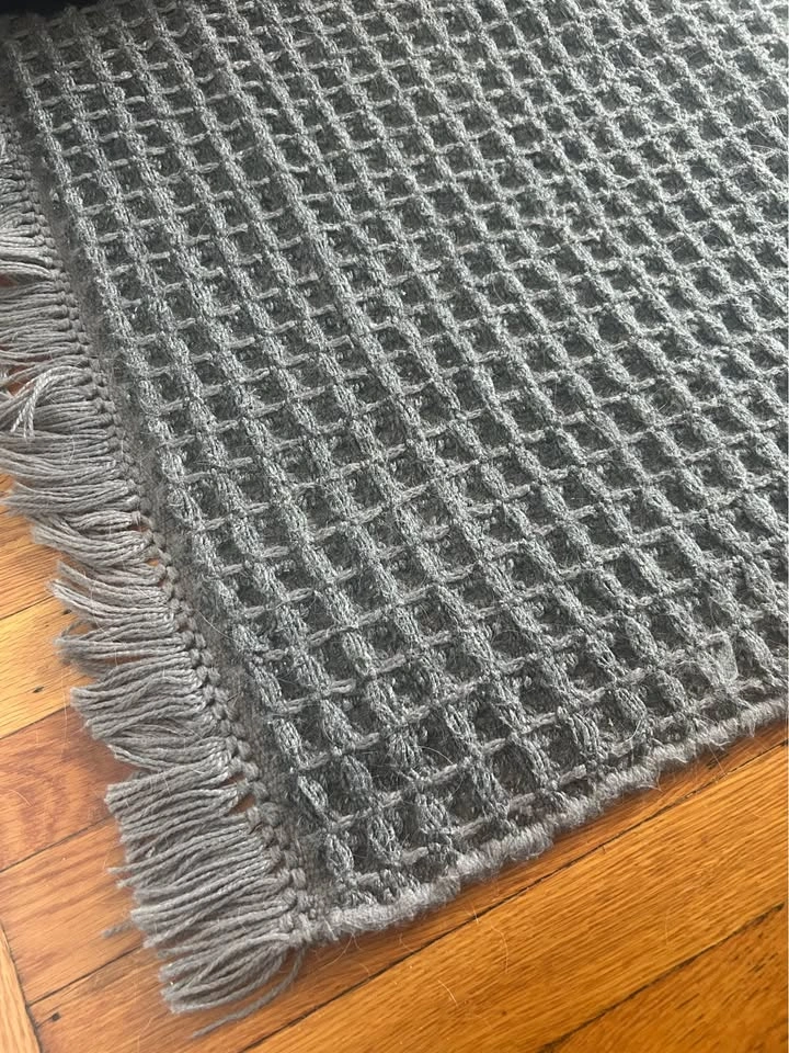Gray Area Rug - photo 2