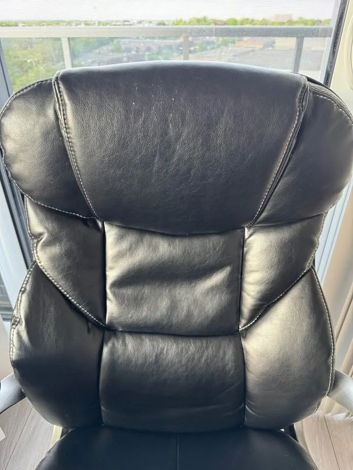 Black Leather Executive Office Chair - photo 3