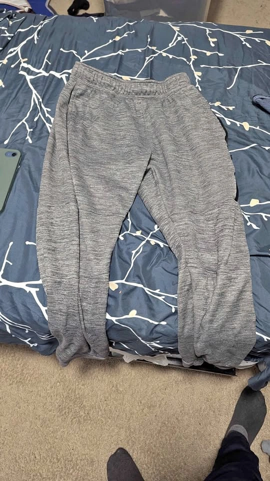 Spalding athletic pants in a size Medium
