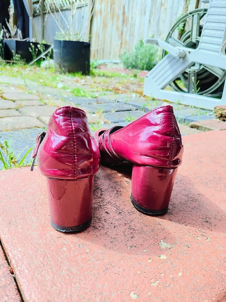 Red Mary Jane style heels - photo 3