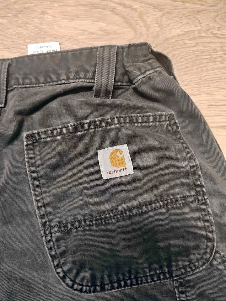 Women's Carhartt cargo pants