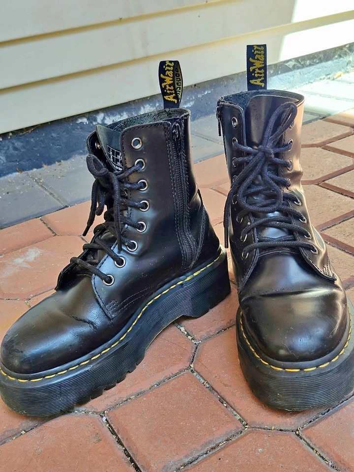 Dr Marten Jadon platform boots