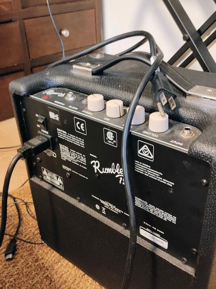 Fender Rumble 15 amp - photo 2