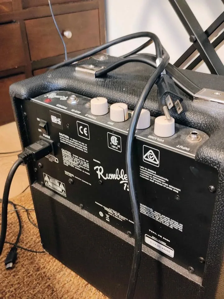 Fender Rumble 15 amp - photo 2