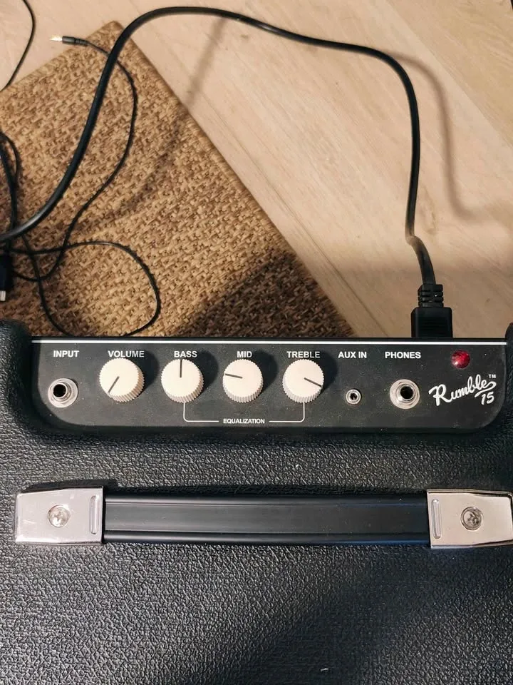 Fender Rumble 15 amp - photo 3