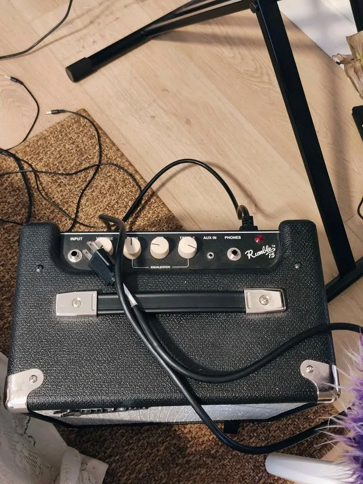 Fender Rumble 15 amp - photo 4