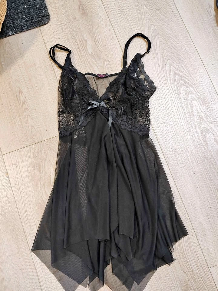 Black lace top