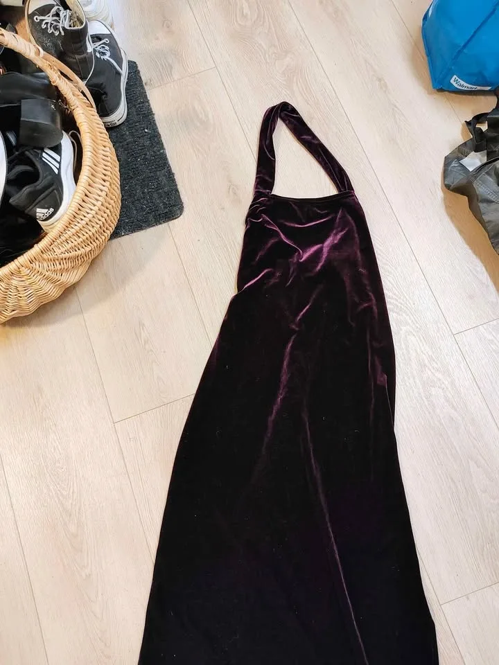 Deep purple velvet halter dress - photo 4