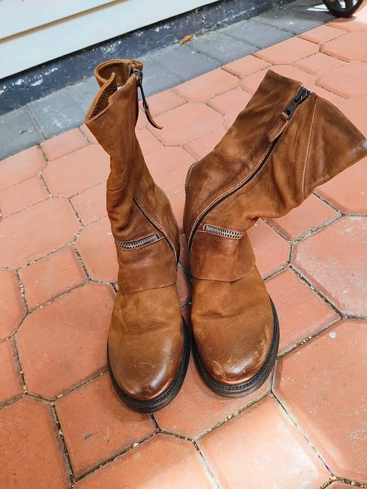 Brown foldover zipper moto boots - photo 3