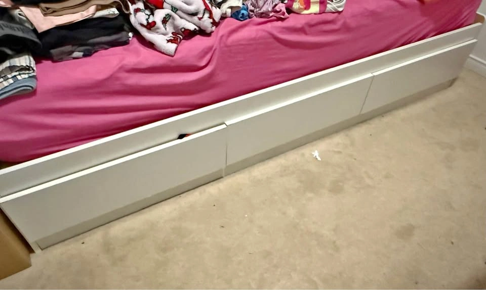 Collesta kids twin bed with drawers, headboard and mattress