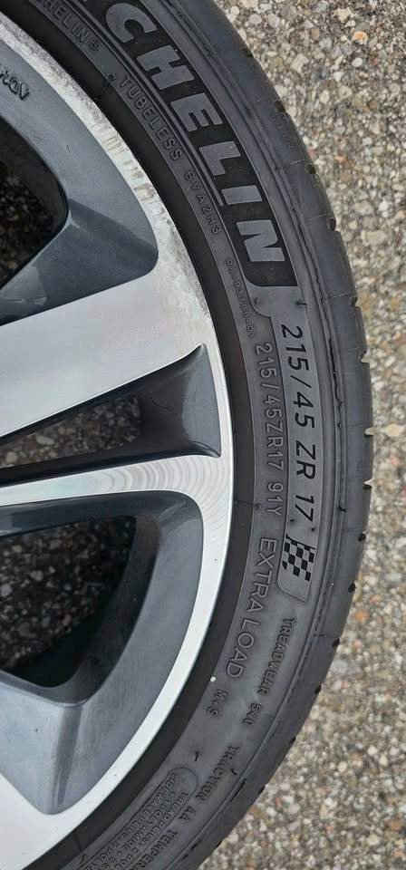 Huyndai Elantra OEM rims with All Season Tires 215/45R17 - photo 4