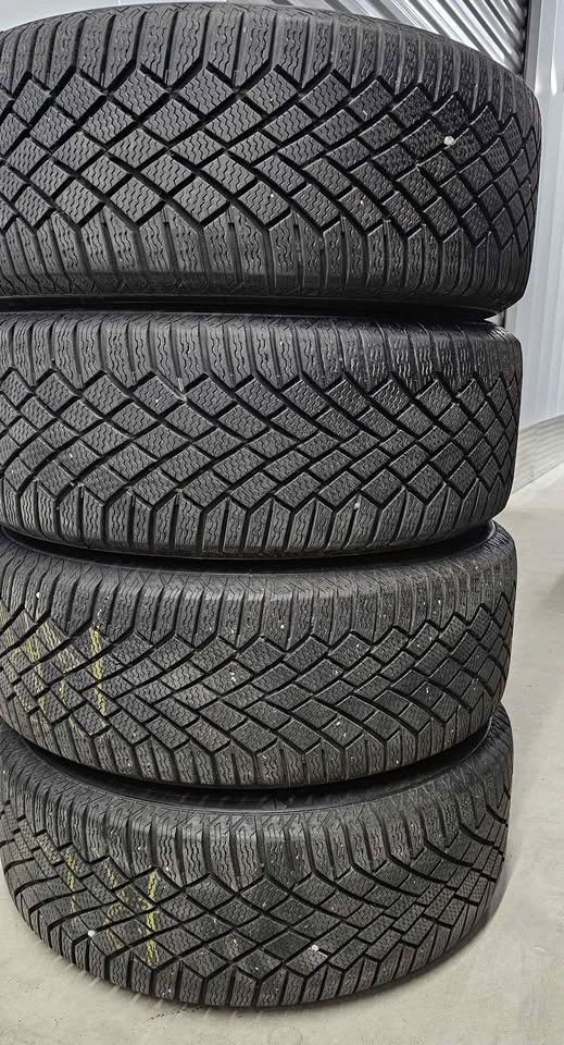 Volkswagen Taos OEM Rims with winter tires 225/55R17 - photo 5