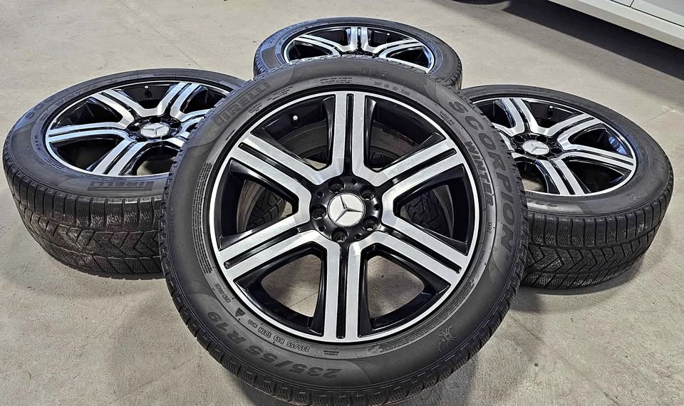 Mercedes Benz GLC oem Rims with winter tires 235/55R19