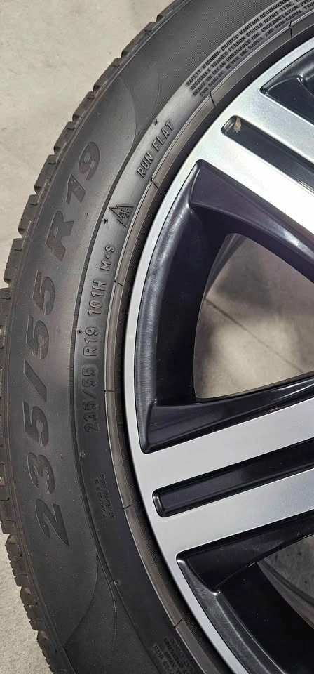 Mercedes Benz GLC oem Rims with winter tires 235/55R19 - photo 3