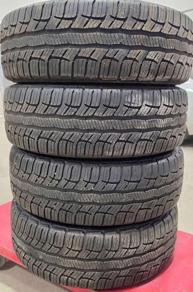Nissan pathfinder oem rims with all seasons tires 235/55R20 - photo 2