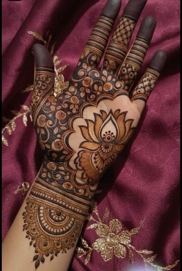 Traditional Mehendi Designs Kanata - photo 3