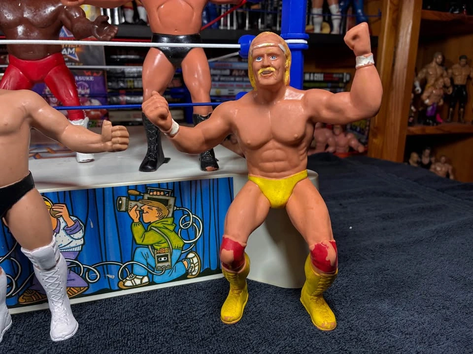 6 WWF / WWE LJN 1980’s 8” Rubber Wrestling Figures - Hacksaw - photo 4