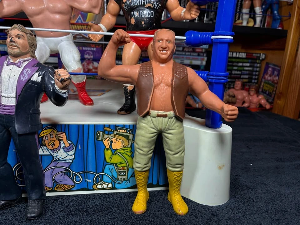 6 WWF WWE LJN 1980’s 8” Rubber Wrestling Figures - MDM - photo 4