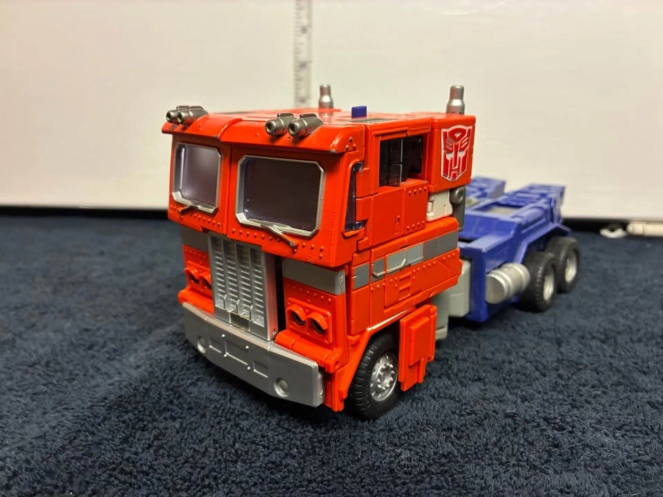 Transformers Optimus Prime 20th Anniversary Figure - photo 5