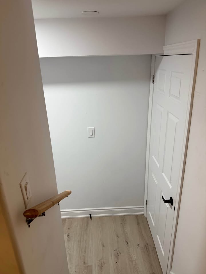 1 Bed 1 Bath - Townhouse - photo 2