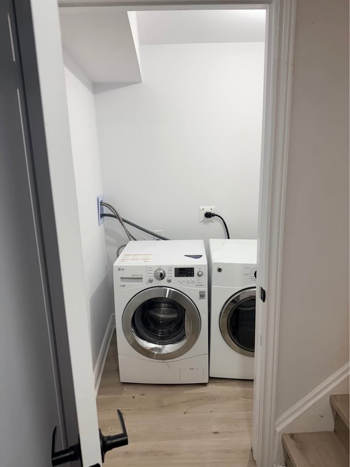 1 Bed 1 Bath - Townhouse - photo 3