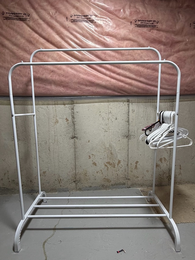 White Metal Double Rail Clothing Rack