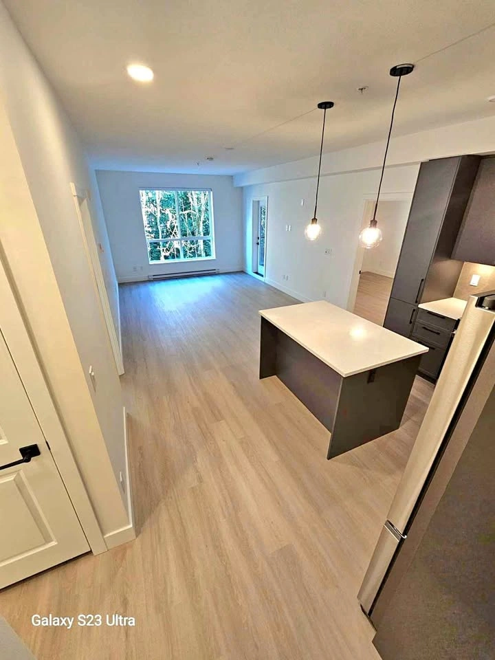2 Beds 2 Baths - Apartment