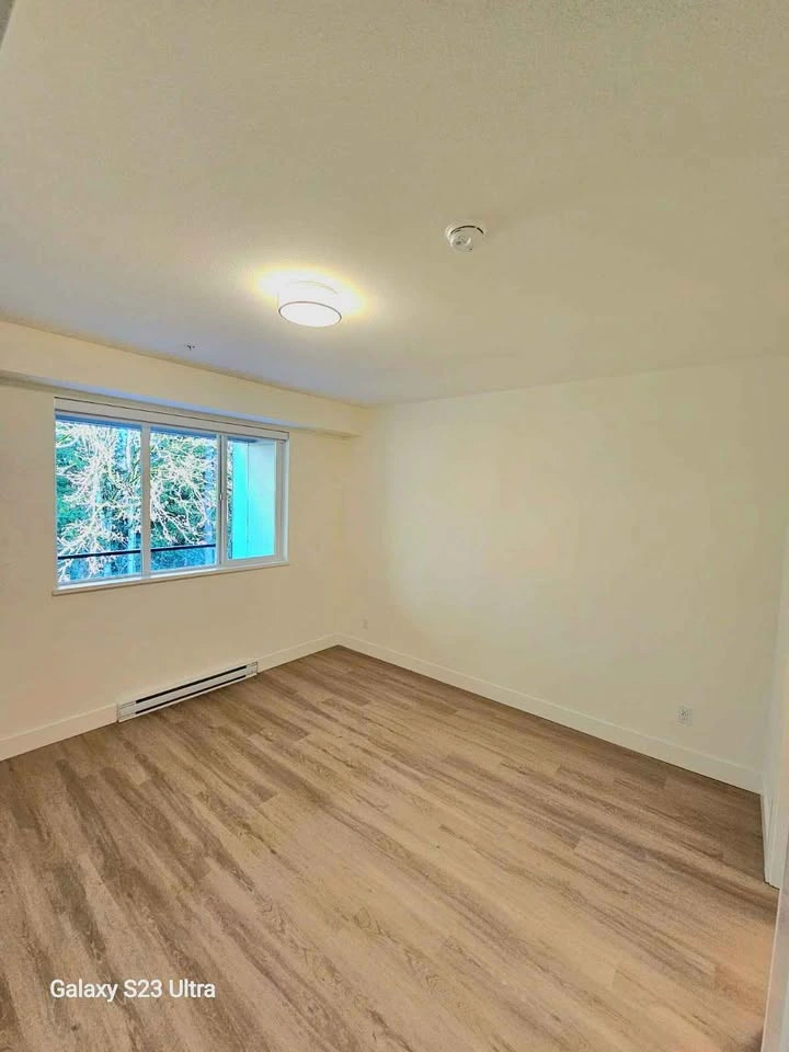 2 Beds 2 Baths - Apartment - photo 5