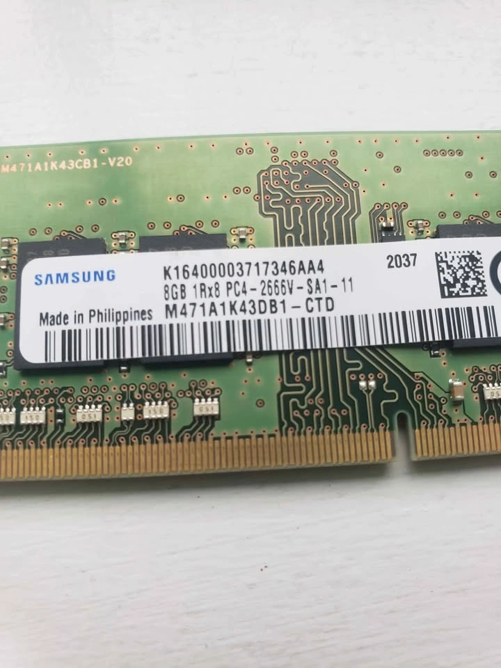 Samsung 8GB DDR4 2666MHz SODIMM Laptop RAM M471A1K43DB1 - photo 2