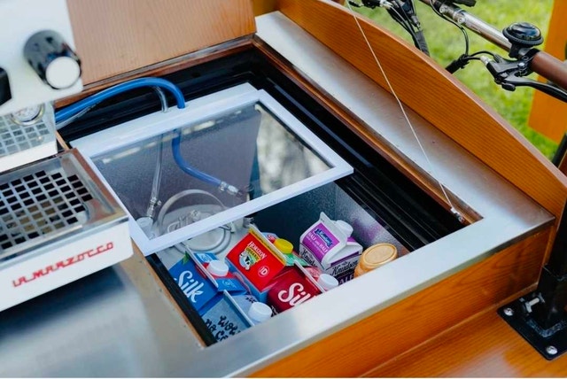 LUXURY MOBILE EVENT ELECTRIC TRICYCLE RENTAL – Coffee Cart - photo 3