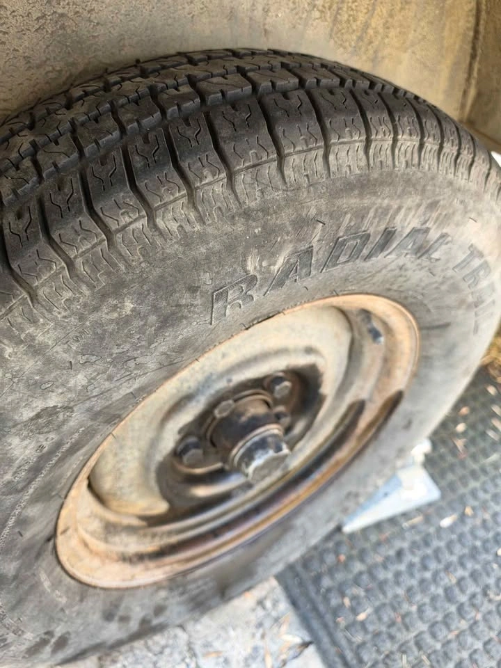 2 spare trailer tires on rims 14" - photo 2