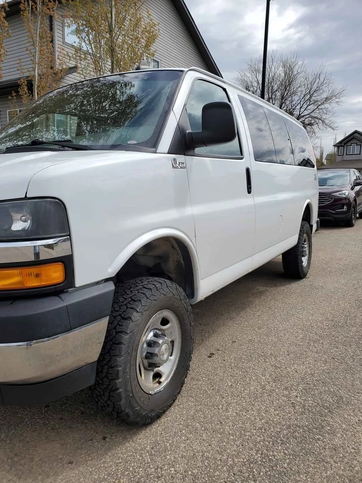 2018 Chevy Express Quigley 4x4 Van 3500 HD Passenger Van - photo 2