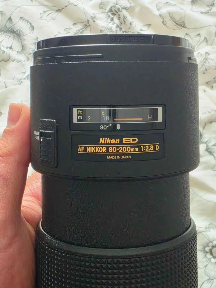 Nikon ED AF Nikkor 80-200mm f/2.8 D Lens - photo 2