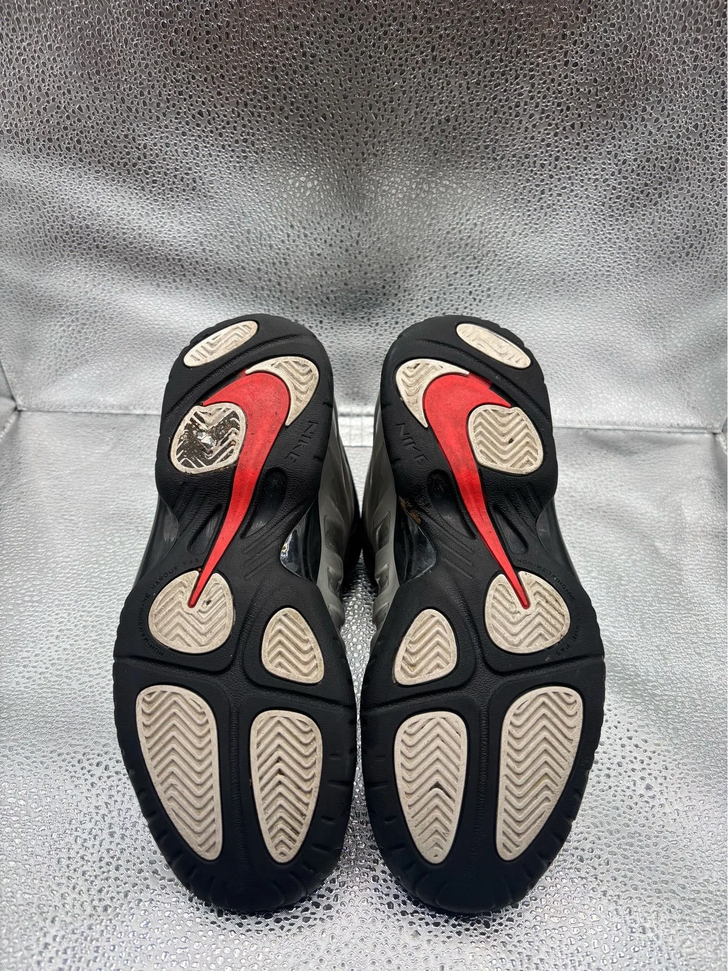 Nike air Foamposite one chrome black GS - photo 3