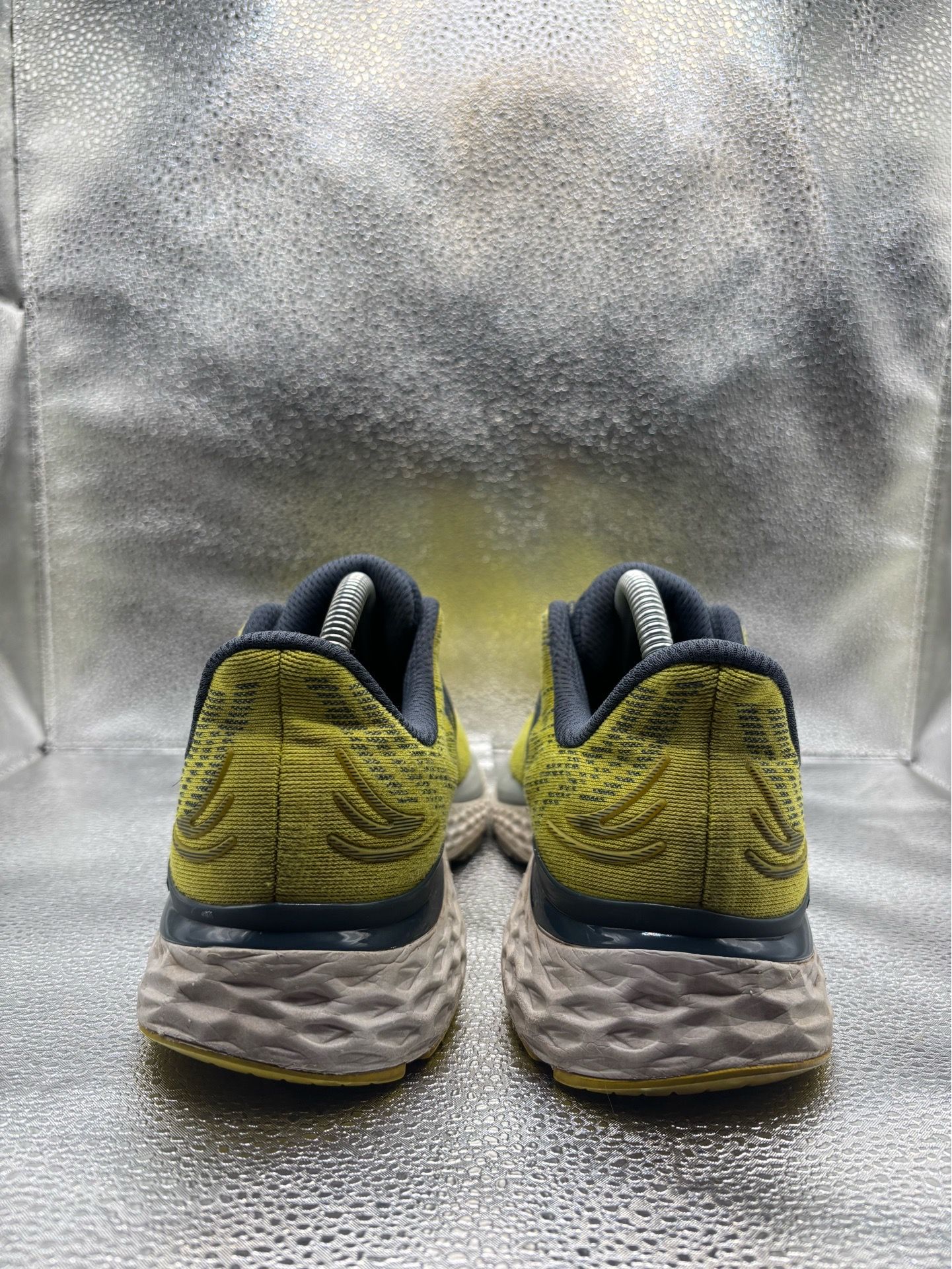 new balance 880 yellow - photo 4