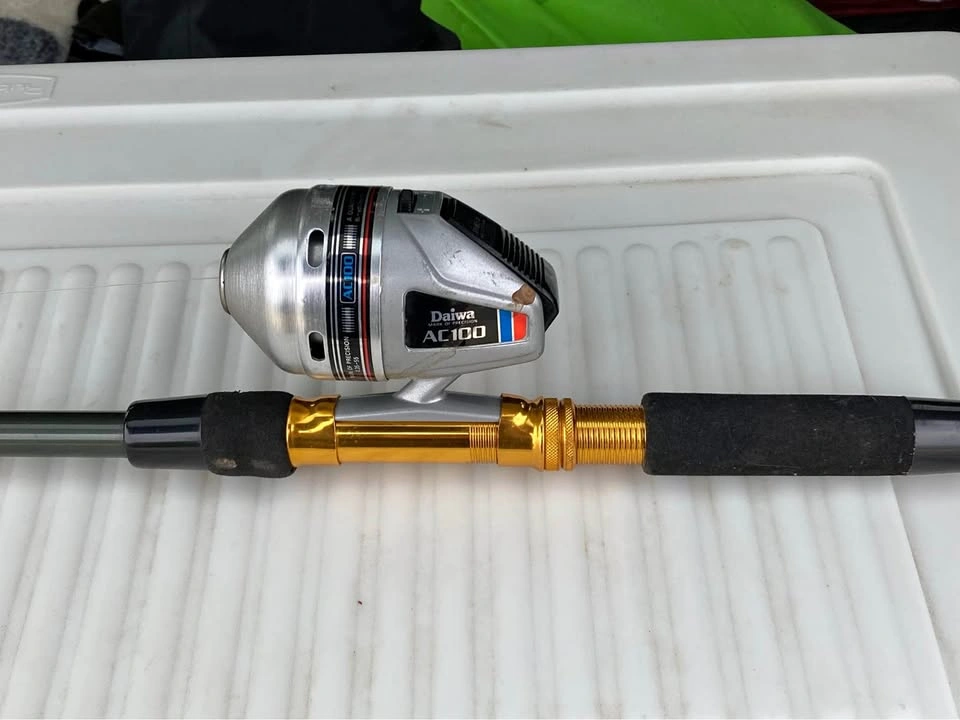 Fishing Reel DAIWA Spincast With Telescoping Rod