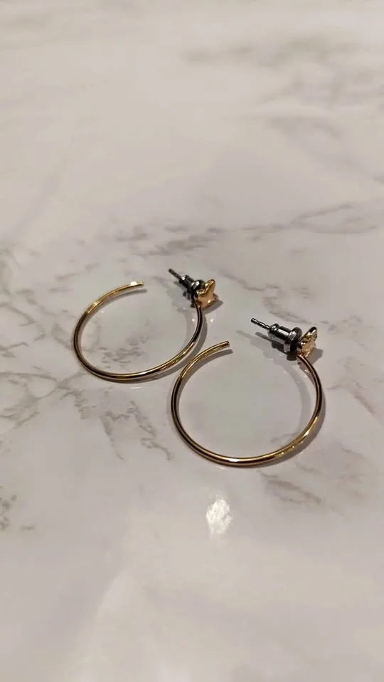 Fossil butterfly hoop earrings (1 inch hoop)