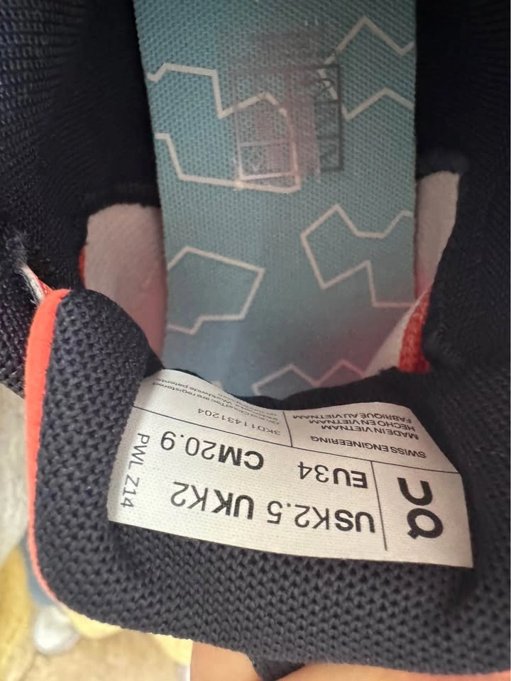 ON Running Kids Cloud Play Shoes EU34 / New - photo 3